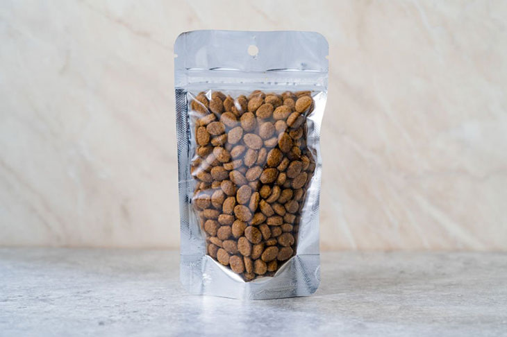 Is it safe to store dry dog food in plastic container